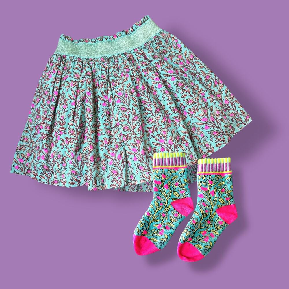 Oilily Floral Skirt Golden Waist and Matching Socks Set Size 104 (4T) Aqua Pink